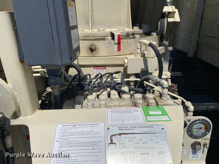 image for item KB9475 2000 Freightliner FL80  crane truck