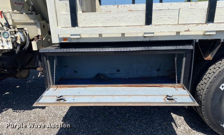 image for item KB9475 2000 Freightliner FL80  crane truck