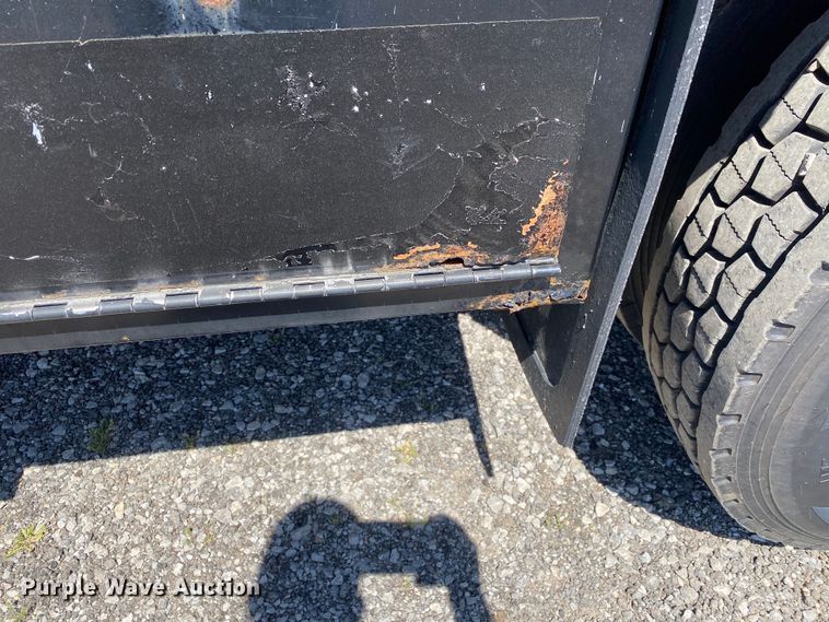 image for item KB9475 2000 Freightliner FL80  crane truck