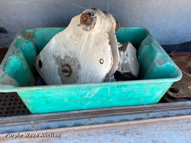 image for item KB9475 2000 Freightliner FL80  crane truck