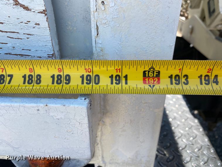 image for item KB9475 2000 Freightliner FL80  crane truck