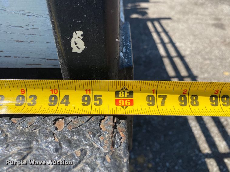 image for item KB9475 2000 Freightliner FL80  crane truck