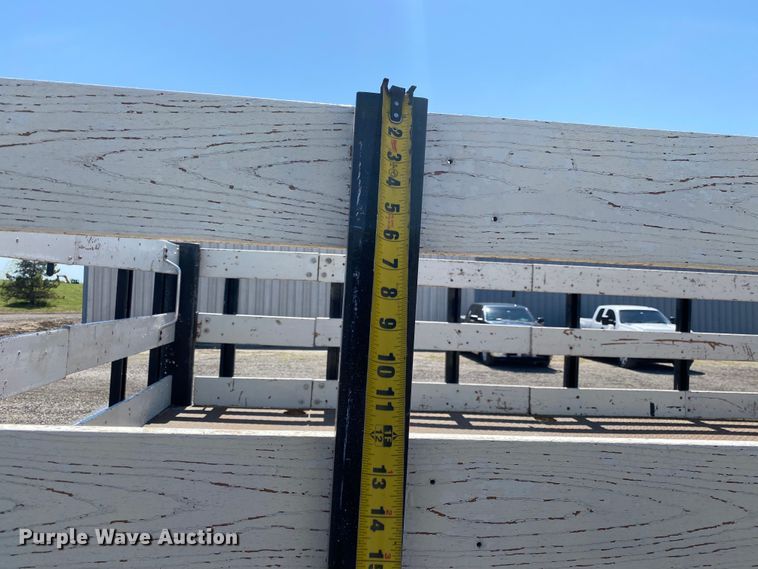 image for item KB9475 2000 Freightliner FL80  crane truck