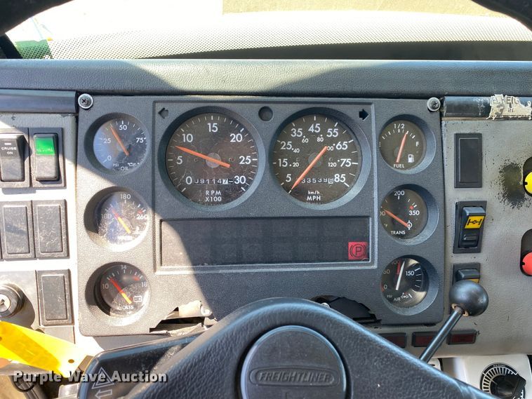 image for item KB9475 2000 Freightliner FL80  crane truck