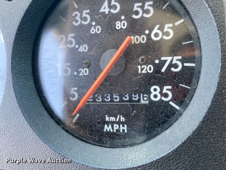 image for item KB9475 2000 Freightliner FL80  crane truck