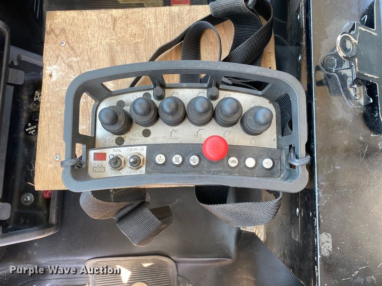 image for item KB9475 2000 Freightliner FL80  crane truck