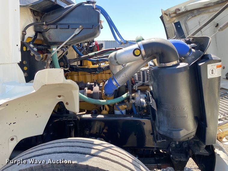 image for item KB9475 2000 Freightliner FL80  crane truck