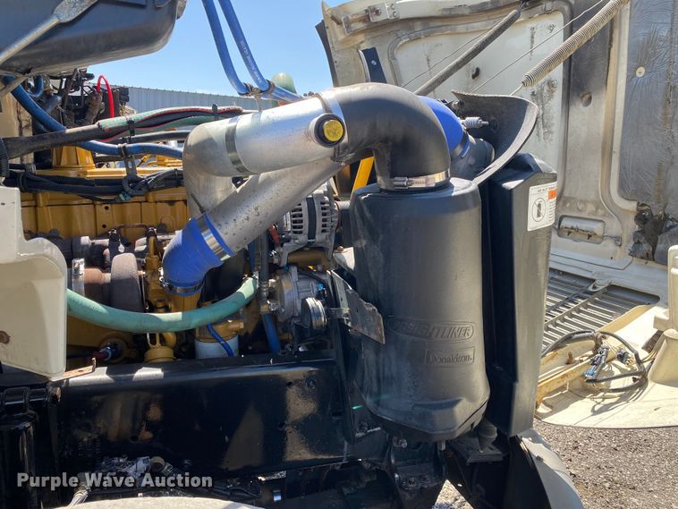 image for item KB9475 2000 Freightliner FL80  crane truck