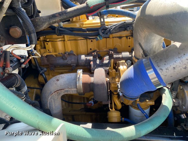 image for item KB9475 2000 Freightliner FL80  crane truck