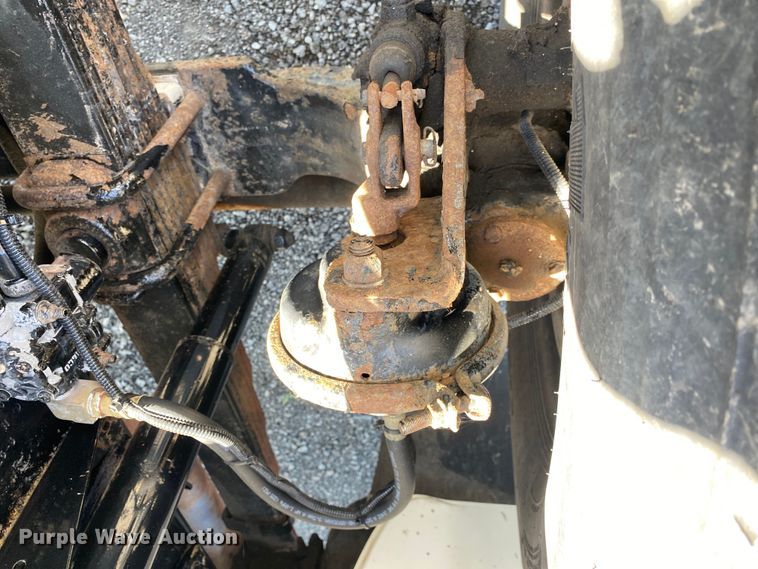 image for item KB9475 2000 Freightliner FL80  crane truck