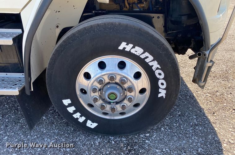 image for item KB9475 2000 Freightliner FL80  crane truck