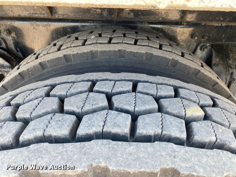 image for item KB9475 2000 Freightliner FL80  crane truck