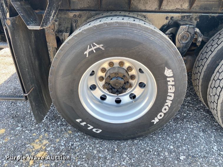 image for item KB9475 2000 Freightliner FL80  crane truck