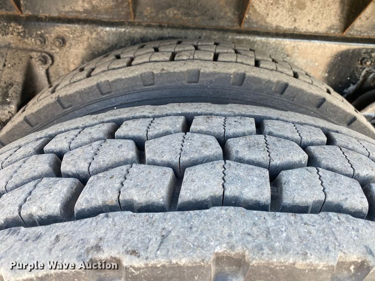 image for item KB9475 2000 Freightliner FL80  crane truck