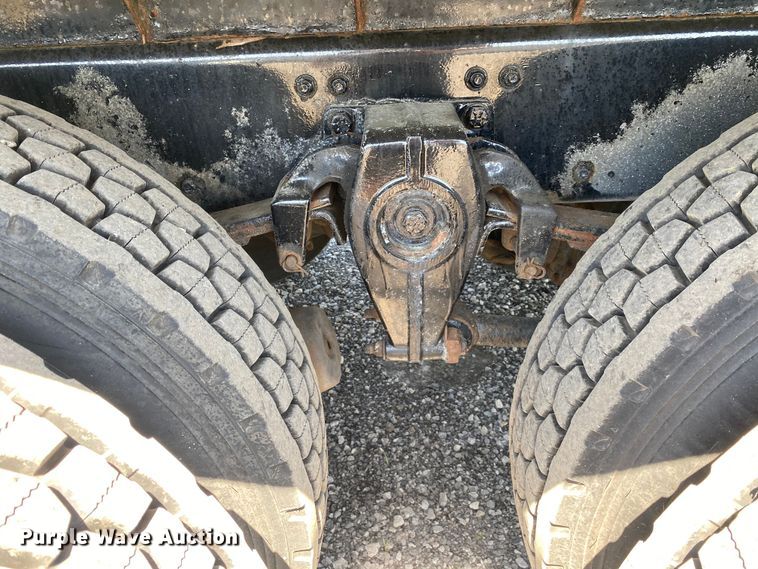 image for item KB9475 2000 Freightliner FL80  crane truck