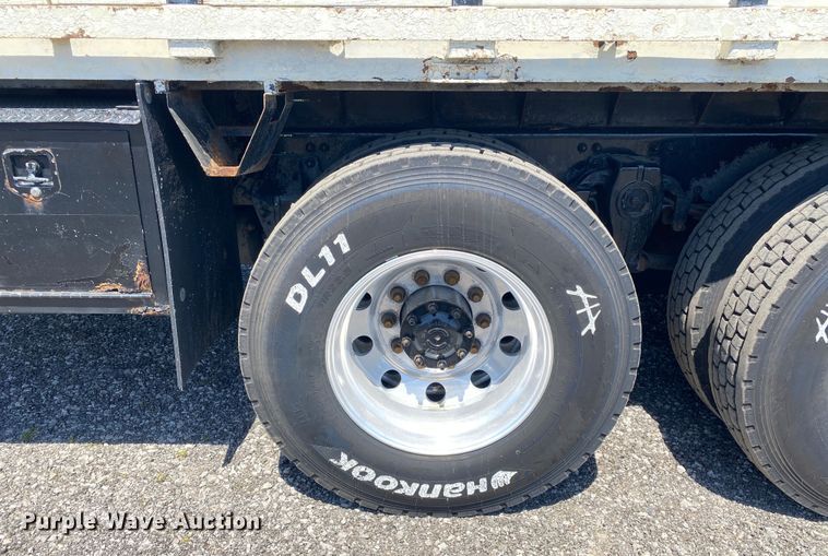 image for item KB9475 2000 Freightliner FL80  crane truck