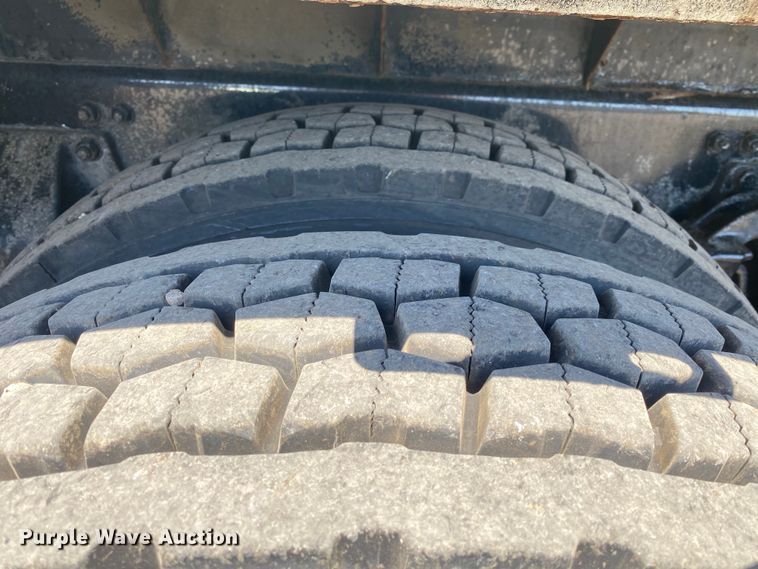 image for item KB9475 2000 Freightliner FL80  crane truck