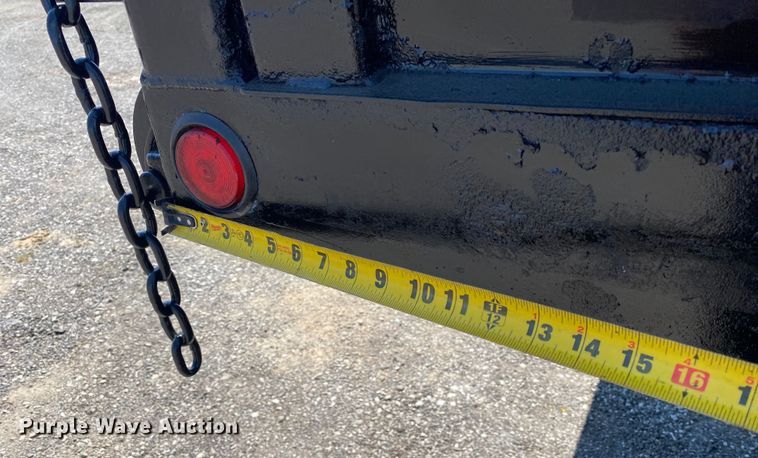 image for item KB9477 2001 International 4900  dump flatbed truck