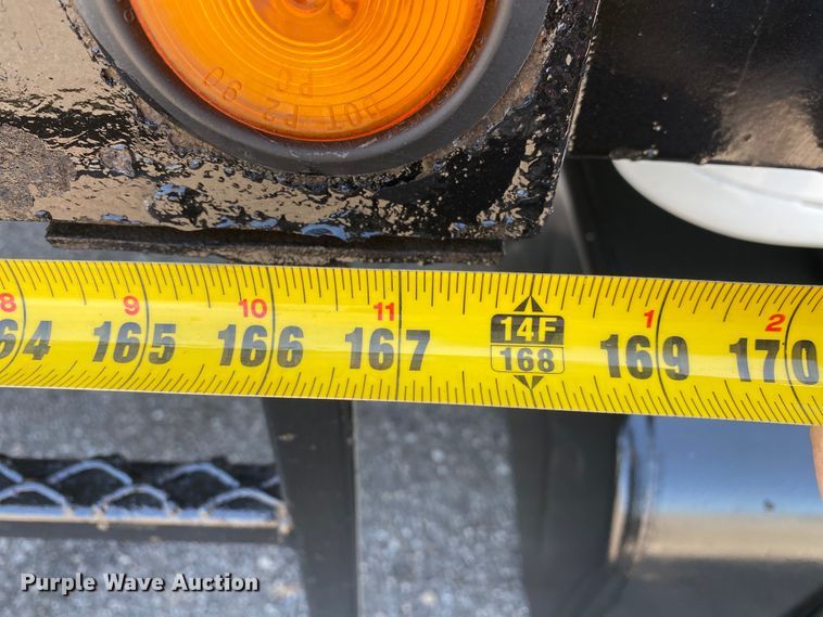 image for item KB9477 2001 International 4900  dump flatbed truck