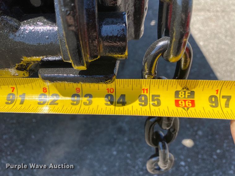 image for item KB9477 2001 International 4900  dump flatbed truck