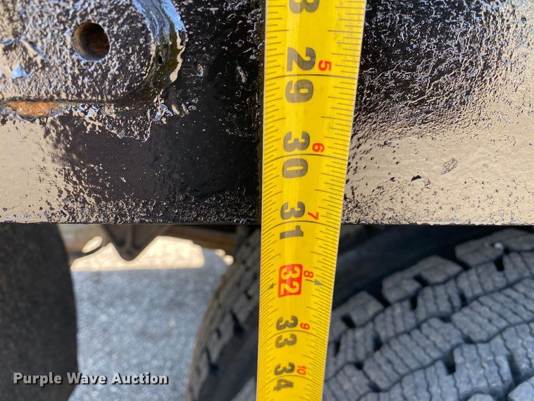 image for item KB9477 2001 International 4900  dump flatbed truck