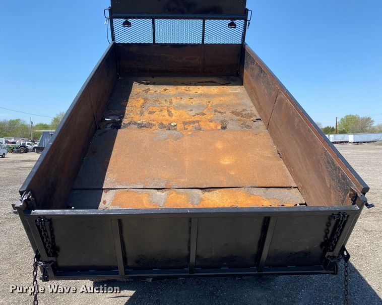 image for item KB9477 2001 International 4900  dump flatbed truck