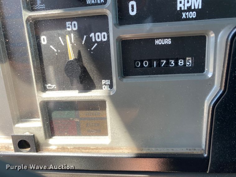 image for item KB9477 2001 International 4900  dump flatbed truck