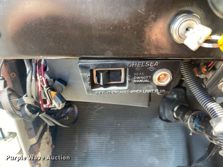 image for item KB9477 2001 International 4900  dump flatbed truck