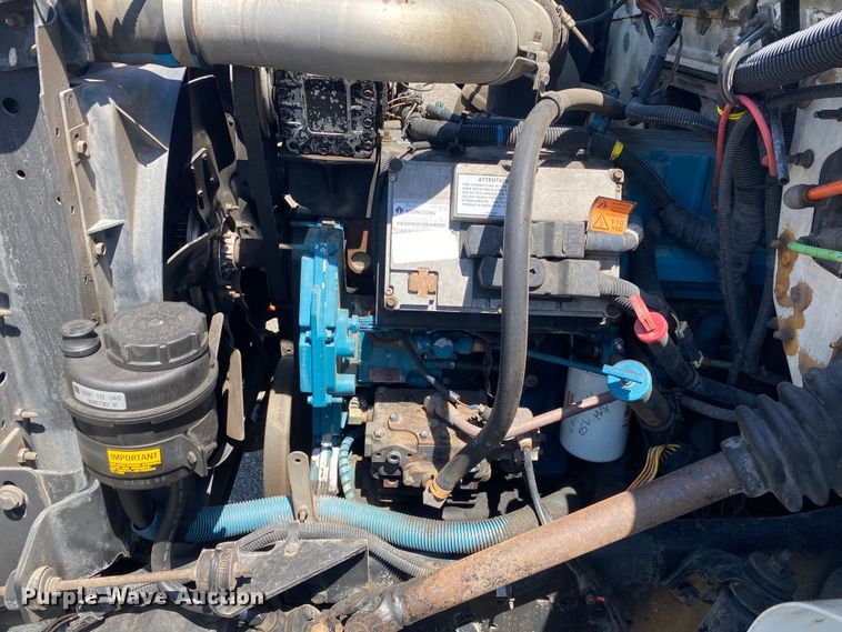 image for item KB9477 2001 International 4900  dump flatbed truck