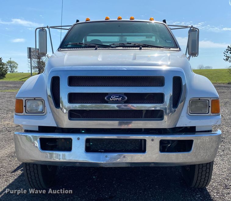 image for item KB9481 2011 Ford F650 Super Duty  flatbed truck