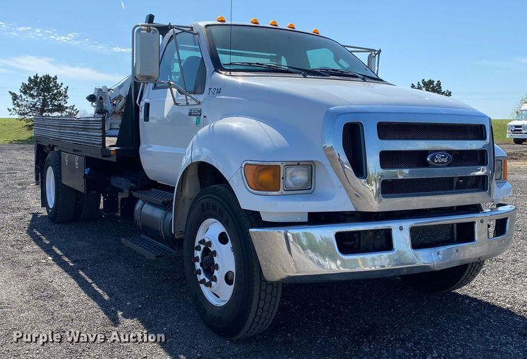 image for item KB9481 2011 Ford F650 Super Duty  flatbed truck