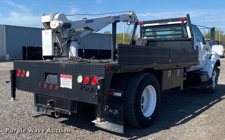 image for item KB9481 2011 Ford F650 Super Duty  flatbed truck