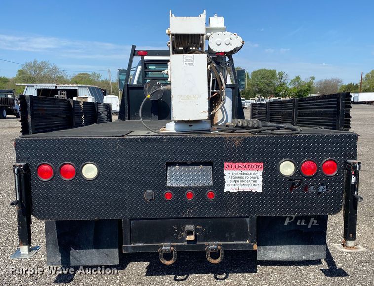 image for item KB9481 2011 Ford F650 Super Duty  flatbed truck