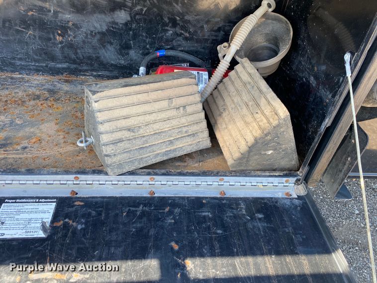 image for item KB9481 2011 Ford F650 Super Duty  flatbed truck