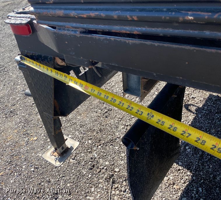 image for item KB9481 2011 Ford F650 Super Duty  flatbed truck