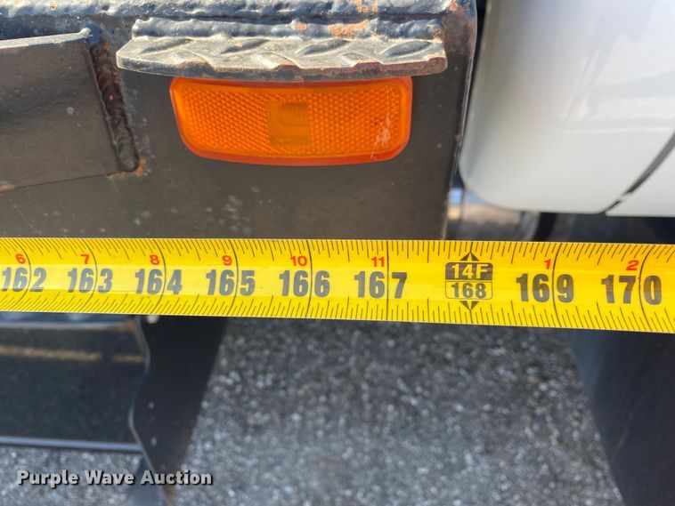 image for item KB9481 2011 Ford F650 Super Duty  flatbed truck