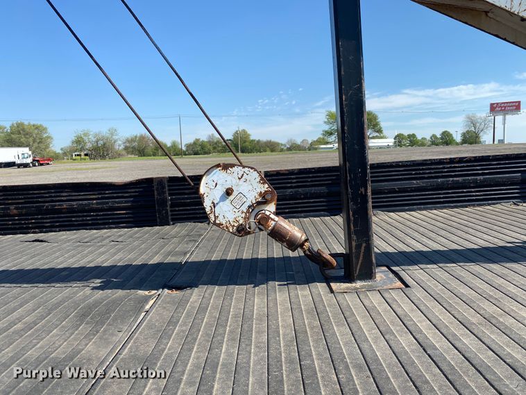 image for item KB9481 2011 Ford F650 Super Duty  flatbed truck