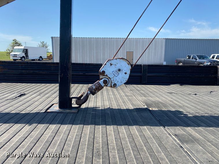 image for item KB9481 2011 Ford F650 Super Duty  flatbed truck