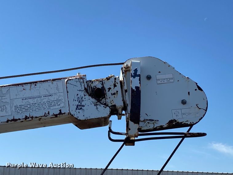 image for item KB9481 2011 Ford F650 Super Duty  flatbed truck