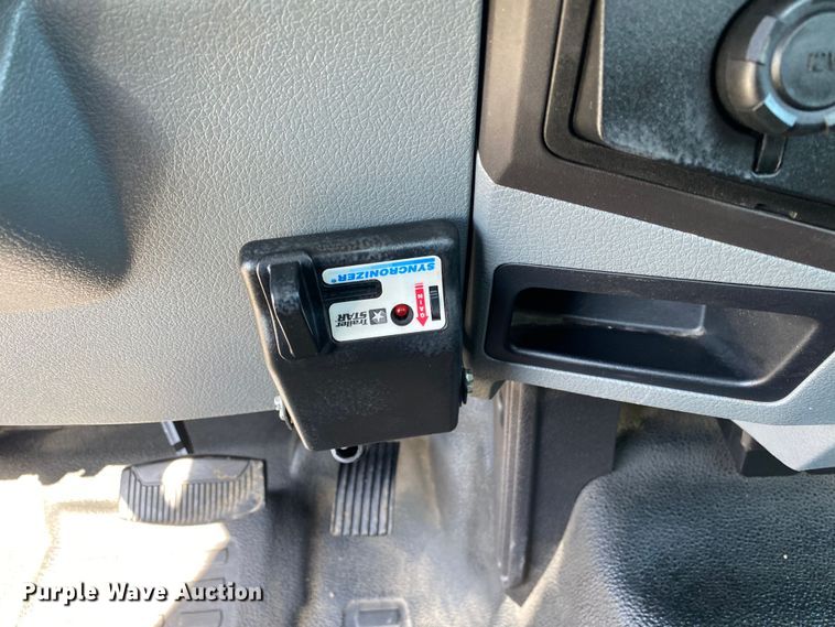 image for item KB9481 2011 Ford F650 Super Duty  flatbed truck