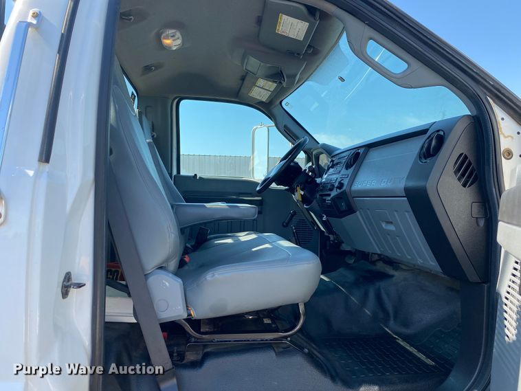 image for item KB9481 2011 Ford F650 Super Duty  flatbed truck