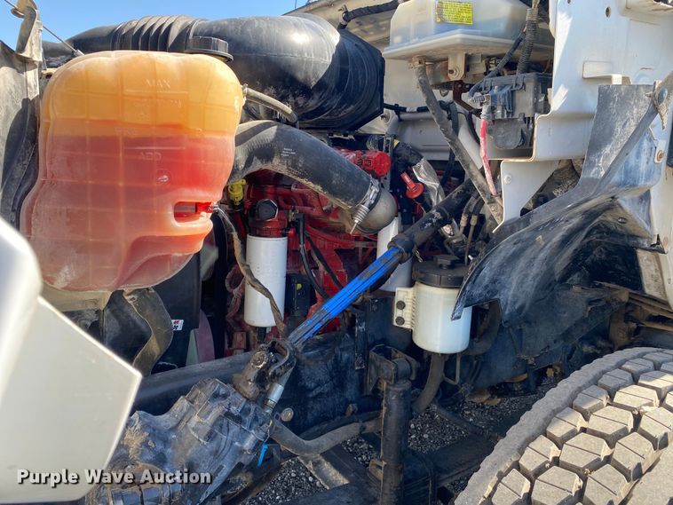 image for item KB9481 2011 Ford F650 Super Duty  flatbed truck