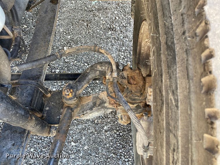 image for item KB9481 2011 Ford F650 Super Duty  flatbed truck