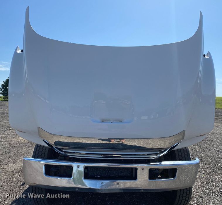 image for item KB9481 2011 Ford F650 Super Duty  flatbed truck