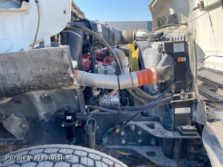 image for item KB9481 2011 Ford F650 Super Duty  flatbed truck