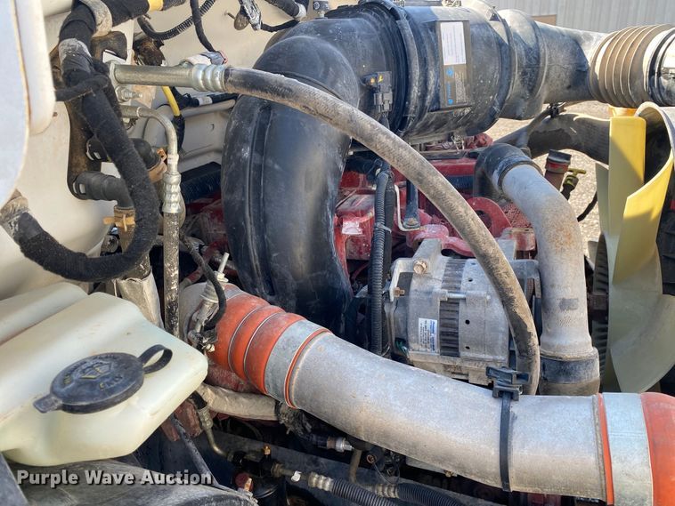 image for item KB9481 2011 Ford F650 Super Duty  flatbed truck