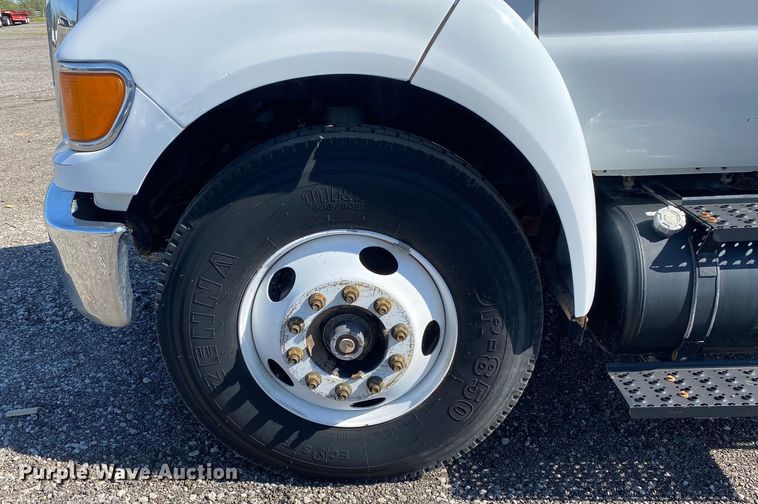 image for item KB9481 2011 Ford F650 Super Duty  flatbed truck