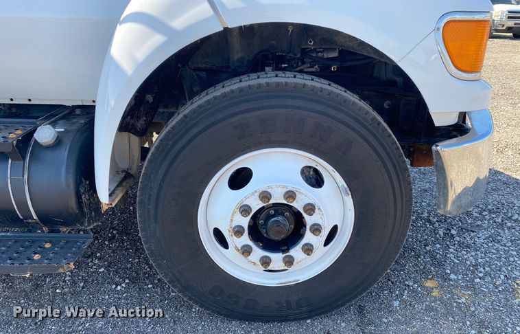 image for item KB9481 2011 Ford F650 Super Duty  flatbed truck