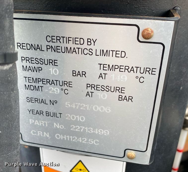 image for item KB9505 2011 Ingersoll Rand P90  air compressor