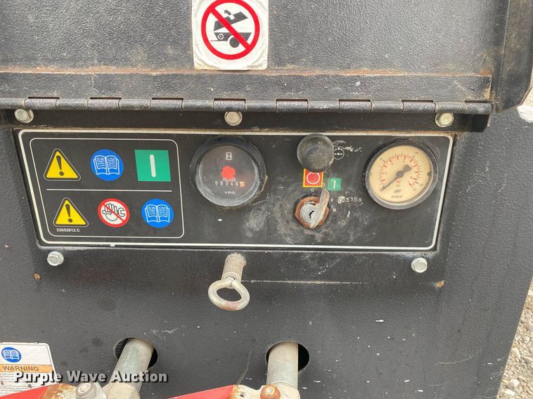 image for item KB9505 2011 Ingersoll Rand P90  air compressor